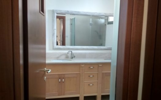 Luxurious 5 bedroom penthouse with amazing views of Jerusalem in Holyland!