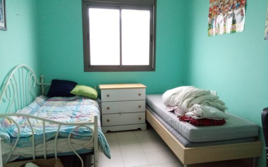 Bel appartement dans immeuble recent et tres bien situe!