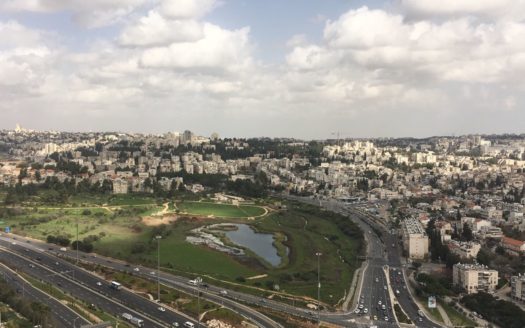 Luxurious 5 bedroom penthouse with amazing views of Jerusalem in Holyland!