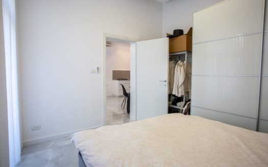 Beautiful 2 room apartment, Keren Kayemet st in Rechavia