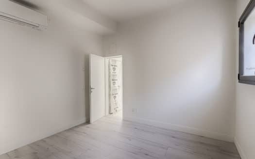 In a new building! Luxury 2 bedroom apartment in the heart of Rechavia!