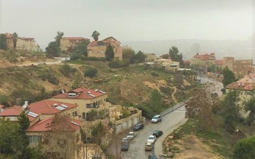 Appartement 5 pieces dans un nouvel immeuble avec une vue exceptionnelle!!