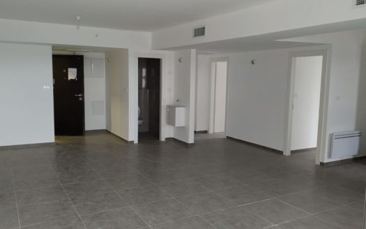 Bel appartement 4 pieces a vendre dans un nouvel immeuble, Ramat Sharet!