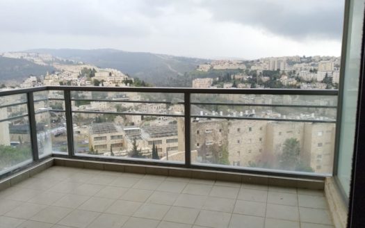 Bel appartement 4 pieces a vendre dans un nouvel immeuble, Ramat Sharet!