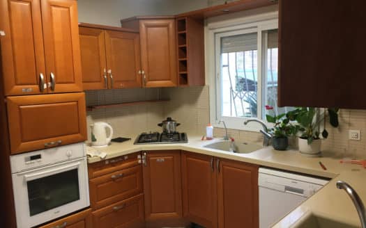 Beautiful garden apartment in Ramat Hakerem for sale!