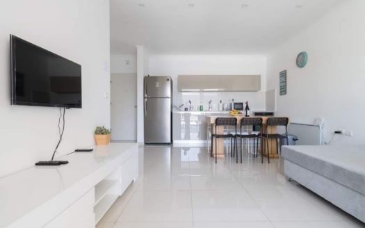 Au coeur du centre ville appartement 3 pièces  entièrement meublé!