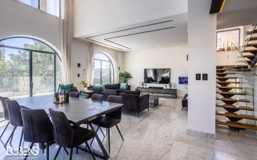 THE MOST BEAUTIFUL HOUSE IN JERUSALEM!