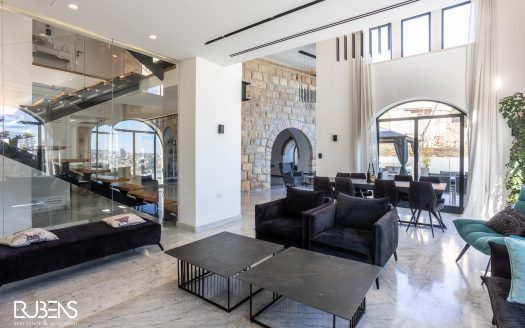 THE MOST BEAUTIFUL HOUSE IN JERUSALEM!