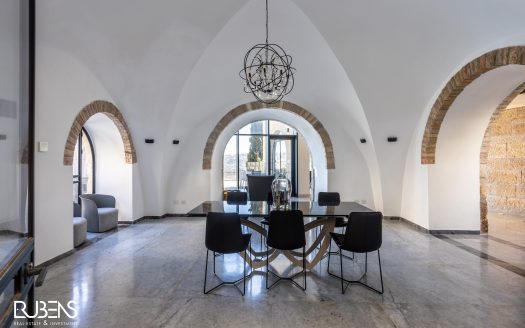 THE MOST BEAUTIFUL HOUSE IN JERUSALEM!