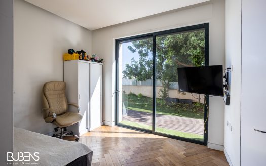 THE MOST BEAUTIFUL HOUSE IN JERUSALEM!