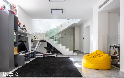 THE MOST BEAUTIFUL HOUSE IN JERUSALEM!