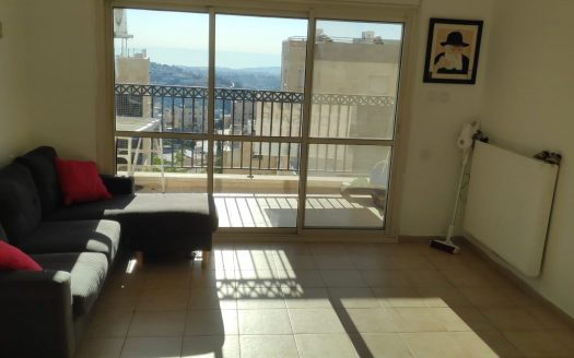 3.5 rooms for sale in Har Homa