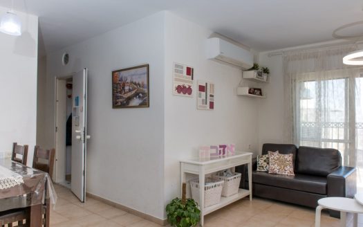 3.5 rooms for sale in Har Homa