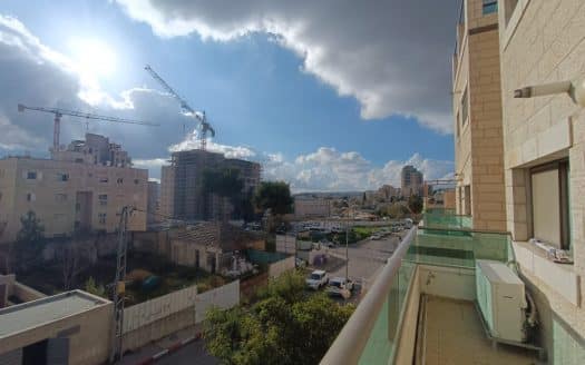 new! Apartment for sale in Mekor Chaim, Tsaret st